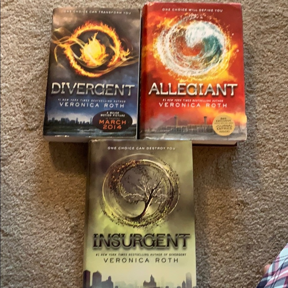 Divergent collection by Veronica Roth